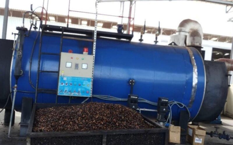 Steam boiler fed with shells